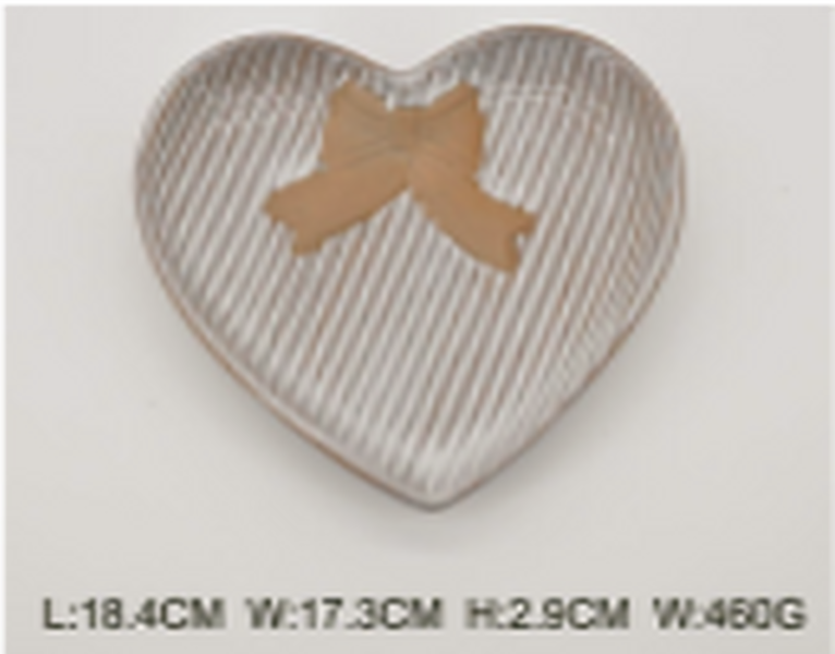 The Bow Heart Plate