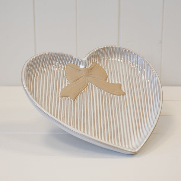 The Grand Bow Heart Plate